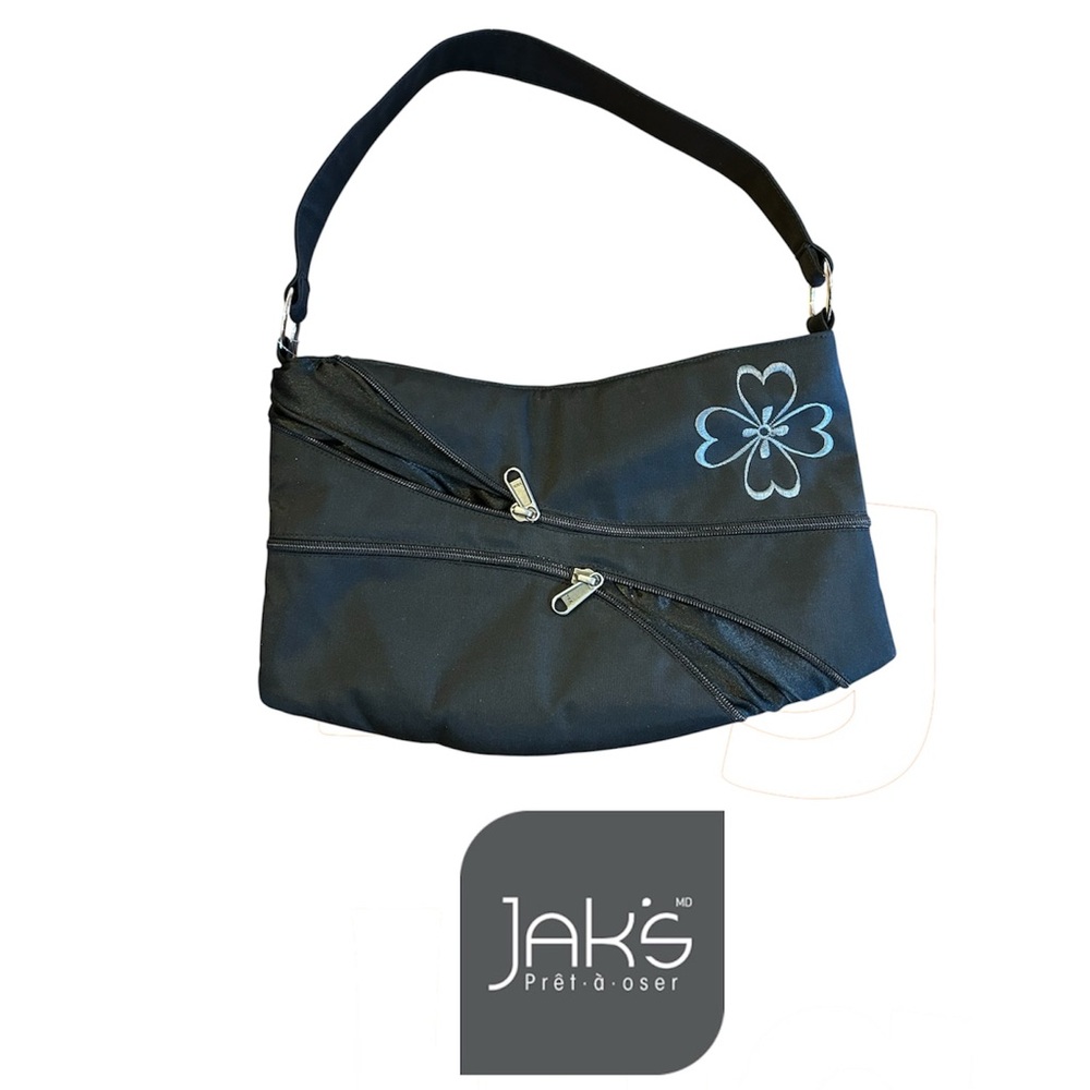 🇨🇦 Jak’s Black Floral Accent Shoulder Bag